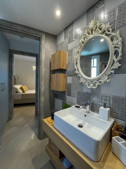 Just Live Appartement Triovasálos Buitenkant foto